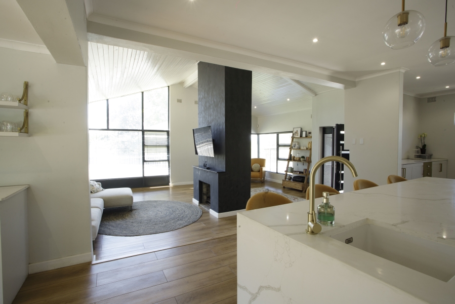 4 Bedroom Property for Sale in Loevenstein Western Cape